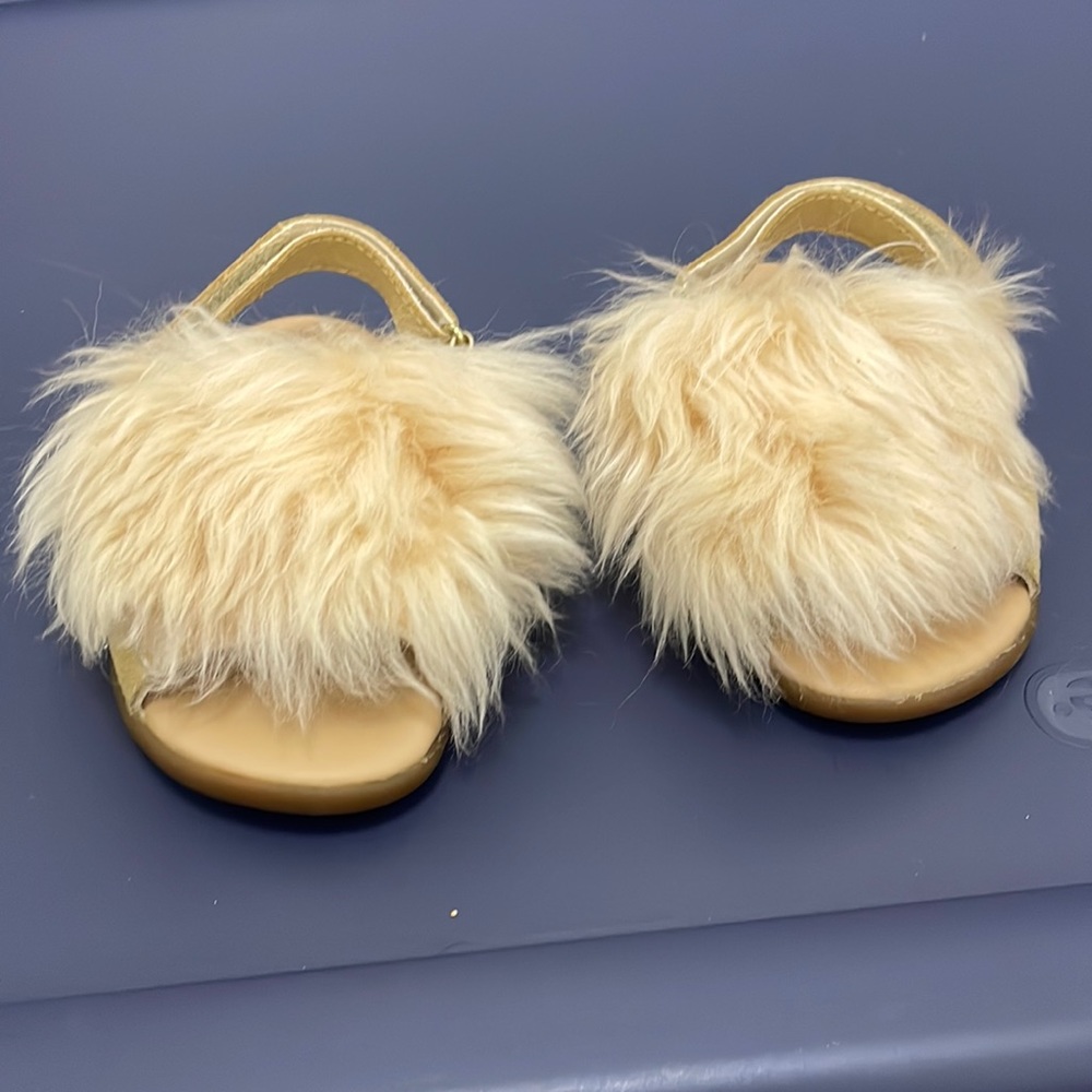 Ugg sandals size 6/7